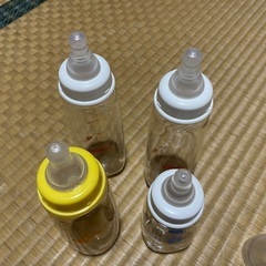 ピジョン　スリムタイプ　哺乳びん　耐熱ガラス製　プラスチックの画像