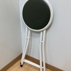 ニトリ　折りたたみスツール　ホワイトの画像