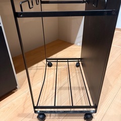 【超美品】購入時7000円越え！！分別ゴミ箱スタンド 2分別 ブラック キャスター付き tower風 スタイリッシュデザインの画像