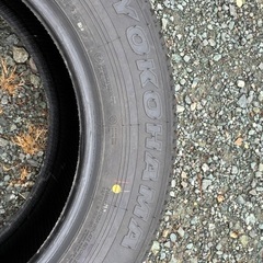 トライトン　純正夏タイヤ(ホイール無し)の画像