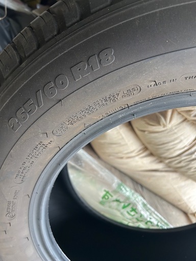 
265/60R18タイヤのみ       