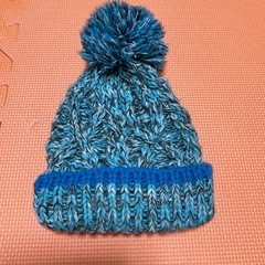 幼児用　手編み　ニット帽とマフラーの画像