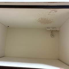 【無料】キッチンボード・食器棚　傷ありの画像