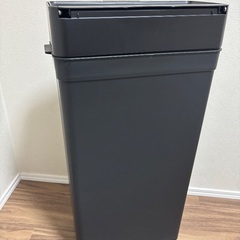 【新品・未使用】25L 薄型ゴミ箱の画像