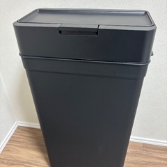 【新品・未使用】25L 薄型ゴミ箱の画像