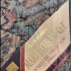 restonicマットレスとニトリのベッドフレーム　セミダブルの画像