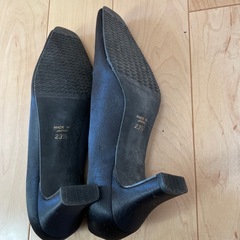 新品未使用　パンプス　23.5cm　黒　冠婚葬祭の画像