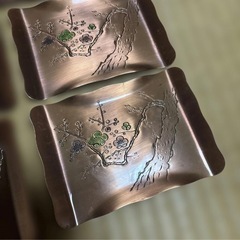 花と木の彫刻 皿 5枚セットの画像