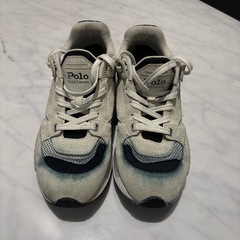 Poloスニーカー白の画像