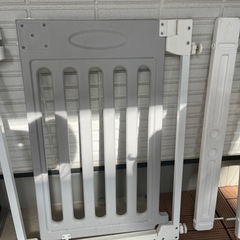 調整可能なベビーゲート W62-67×H84cmの画像