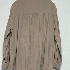 ピンタックブラウスの画像