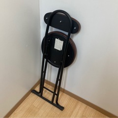折りたたみチェア　ブラウンの画像