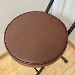 折りたたみチェア　ブラウンの画像