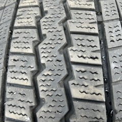 スタッドレスタイヤ　195/80R15 107/105LT 4本の画像