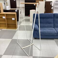 ★リユースのサカイ千葉中央店★  ハンガーラック 白系/木柄 H148×D47×W95 クリーニング済み TC5284の画像