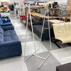 ★リユースのサカイ千葉中央店★  ハンガーラック 白系/木柄 H148×D47×W95 クリーニング済み TC5284の画像