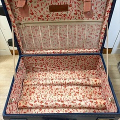 トランク　キャリーケース　スーツケースの画像