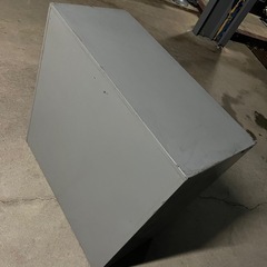 鉄の収納棚の画像