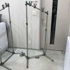 ＼家具＊家電のお店／【ｼﾞｬﾝｸﾞﾙｼﾞｬﾝｸﾞﾙ石川金沢店】物干し竿 シルバー    W(幅)60×D(奥行き)74×H(高さ)160cmの画像