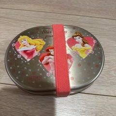 ーお話し中ーお弁当箱とケースの画像