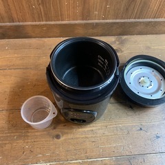 YAMAZEN 小型炊飯器　YJE-M150 2020年製の画像