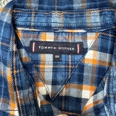 トミーヒルフィガー　シャツ104cmの画像