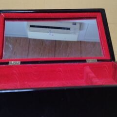 化粧箱 (鏡付) 笠美人画 黒/赤 22.5cm 宝石箱 の画像