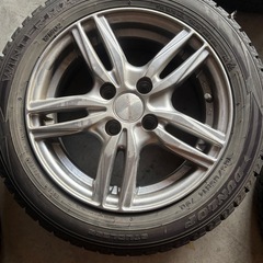 スダットレスタイヤ　スタッドレスタイヤ　冬タイヤの画像