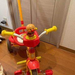 アンパンマン三輪車　手押し棒付きの画像