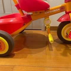 アンパンマン三輪車　手押し棒付きの画像
