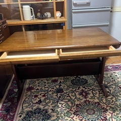 ダイニングテーブル
の画像
