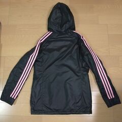 アディダスウインドブレーカー　Mサイズ　（中古）の画像