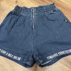 160サイズ トップス&ショートパンツセットの画像