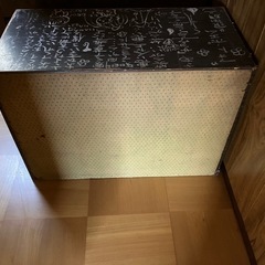 落書きタンスの画像