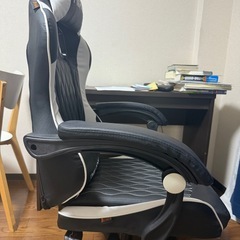 ゲーミングチェア
の画像