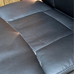 オットマン付きレザーチェアの画像