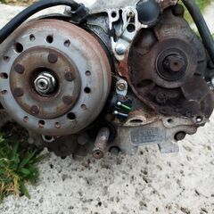 カブ50エンジン3基の画像