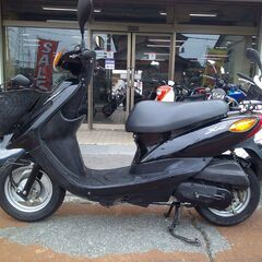 NO.5558　ＪＯＧ （ジョグ）　水冷４サイクルエンジン　前カゴ付き　フューエルインジェクション車　ブラック　☆彡の画像