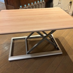 スタンディングデスク！現在お使いの机の上に置くだけ！！の画像