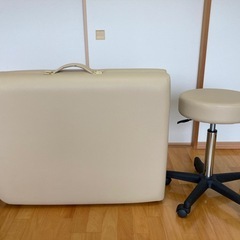 アロママッサージベッド　折りたたみの画像