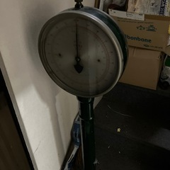 骨董品体重計の画像