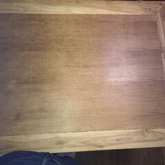 ダイニングのテーブル（椅子なし）の画像