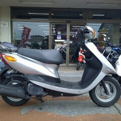 NO.5559　ＪＯＧ （ジョグ）　水冷４サイクルエンジン　フューエルインジェクション車　シルバー　☆彡の画像