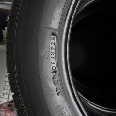 新車外しノーマルタイヤ205/60r16の画像