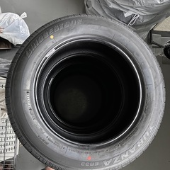 新車外しノーマルタイヤ205/60r16の画像