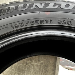 美品！バリ山！ダンロップ　195/65R16 スタッドレス4本セット　ライズ、ロッキーの画像