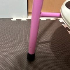 座ると音が鳴る椅子の画像