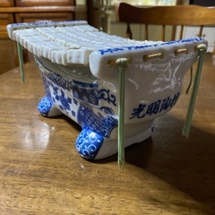 陶器製の枕の画像