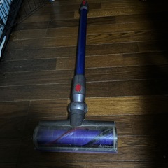 ダイソンクリーナー　スキマノズル、ヘッドスティック、充電機の画像