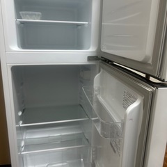 Hisense2ドア冷凍冷蔵庫
  の画像